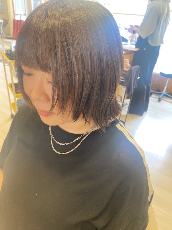 切りっぱなしのレイヤースタイル