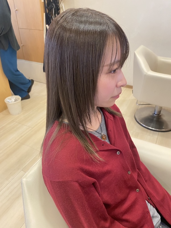 ツヤツヤオリーブベージュ