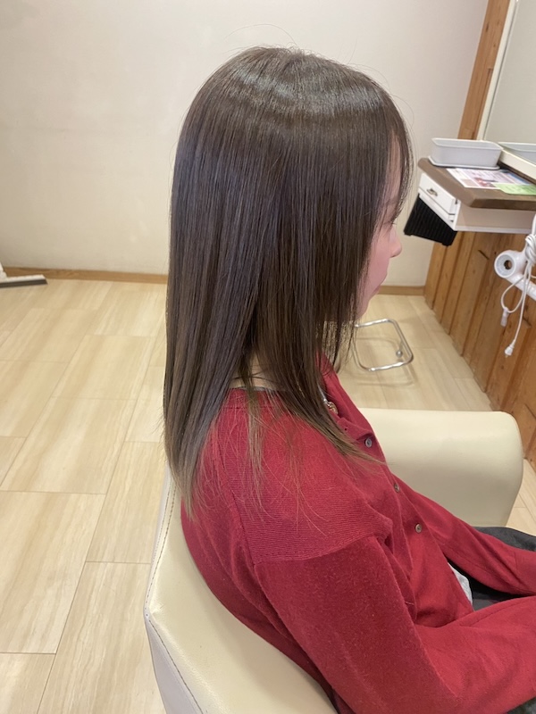 ツヤツヤオリーブベージュ