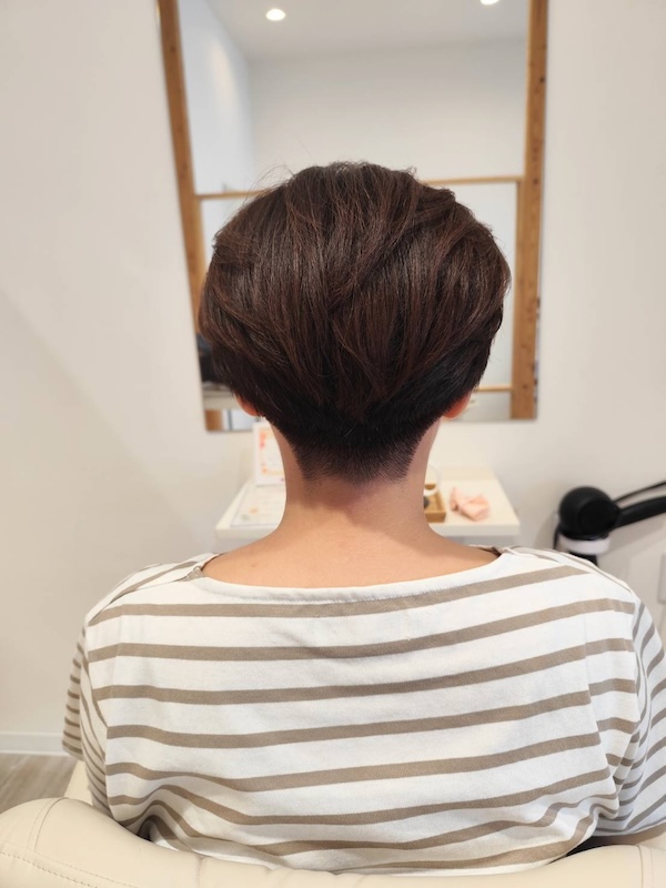 刈り上げ女子スタイ