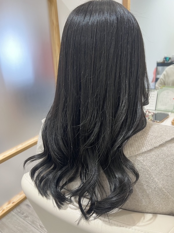 アッシュグレージュカラー！