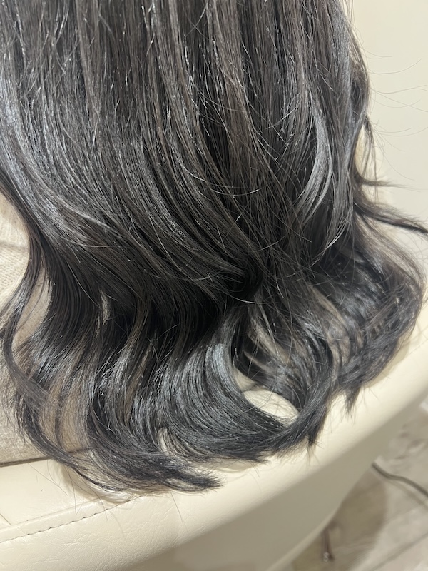 アッシュグレージュカラー