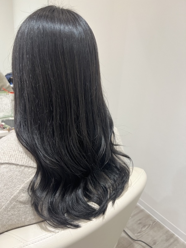 アッシュグレージュカラー！