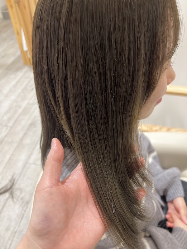 顔周りレイヤースタイル